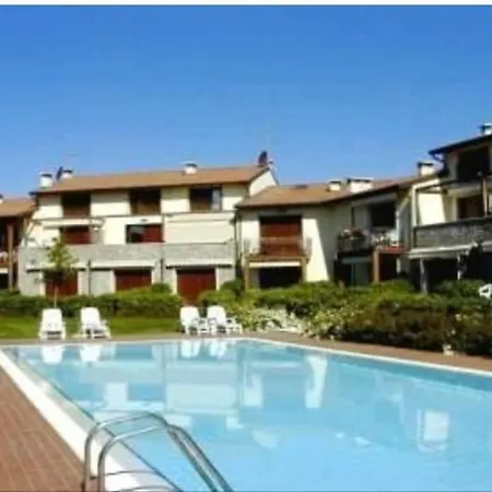 Villa Con Ampio Giardino Esterno E Piscina Condominiale Garda  Exterior foto