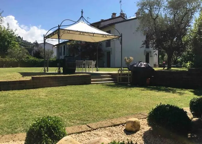 Villa Con Ampio Giardino Esterno E Piscina Condominiale
