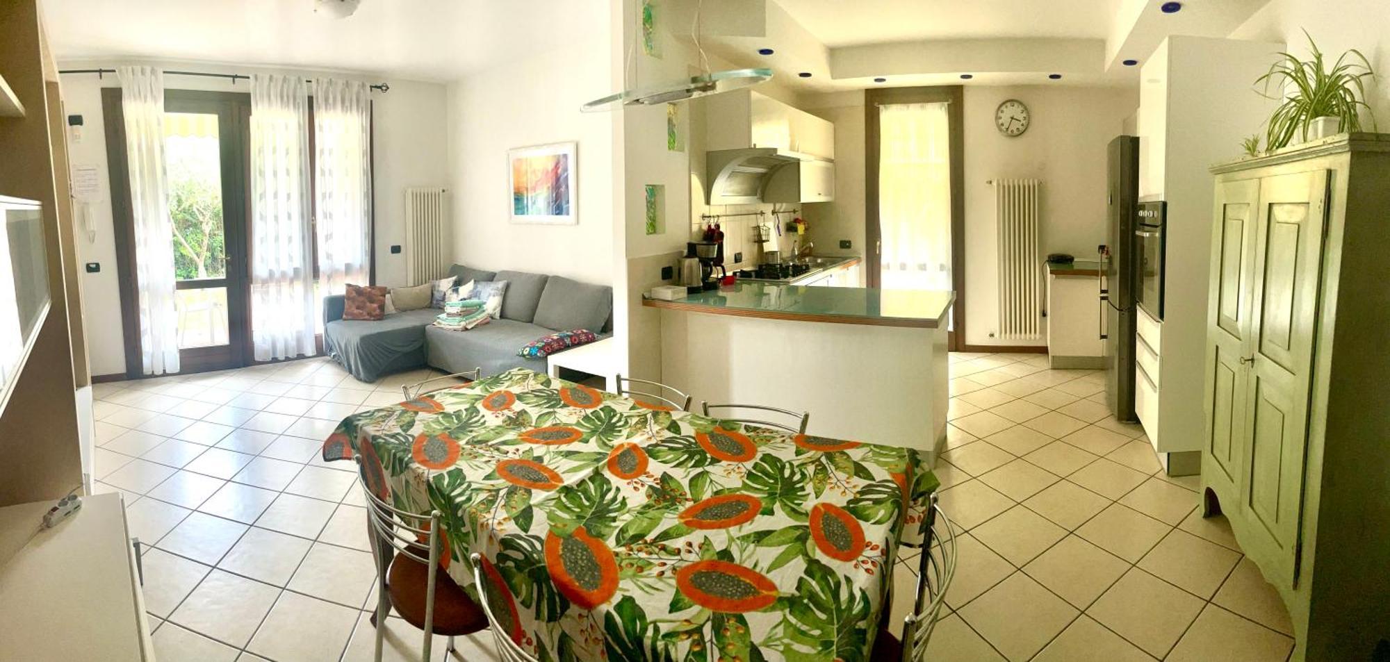 Hébergement de vacances Con Ampio Giardino Esterno E Piscina Condominiale